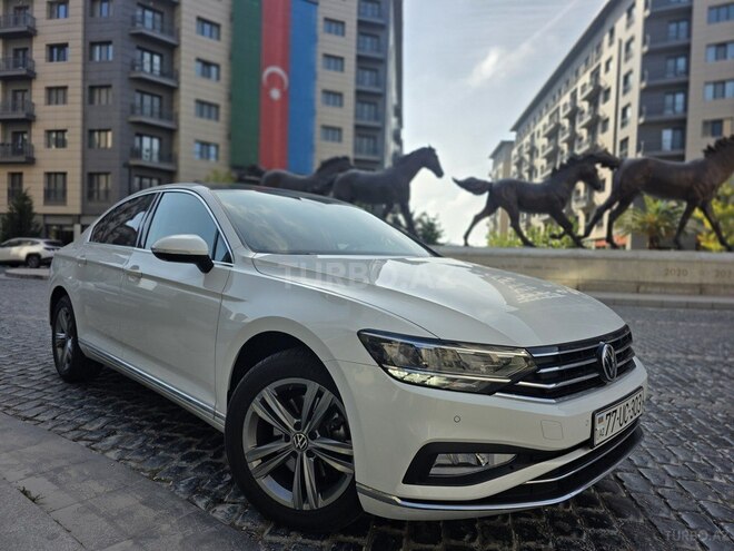 Volkswagen Passat-1