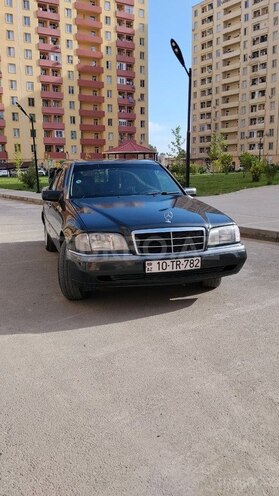 Mercedes C 200-1