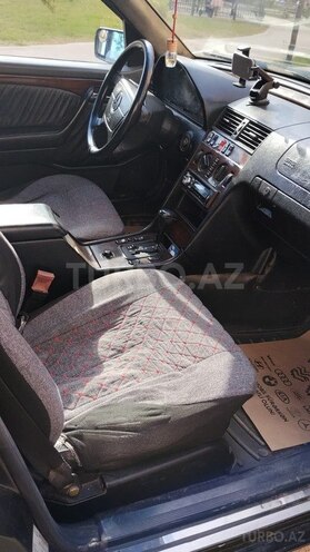 Mercedes C 200-2