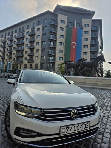 Volkswagen Passat-11