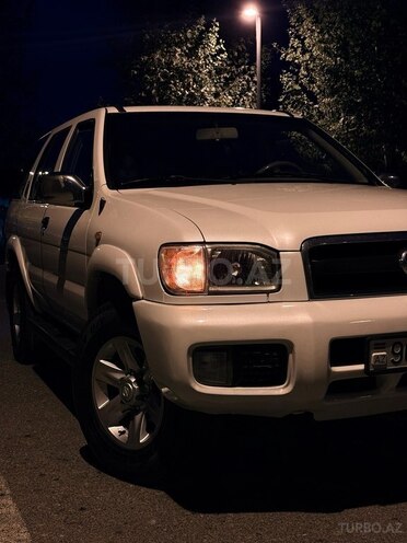 Nissan Pathfinder-7