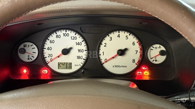 Nissan Pathfinder-4