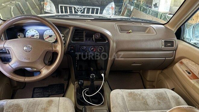 Nissan Pathfinder-5