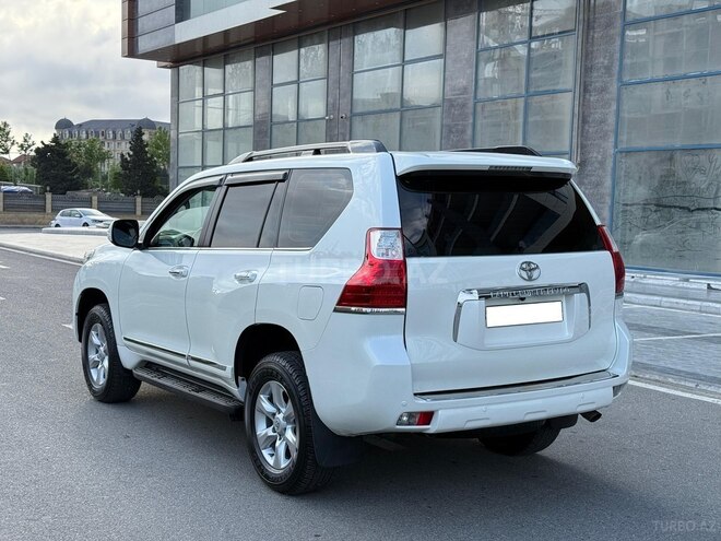 Toyota Land Cruiser Prado-11
