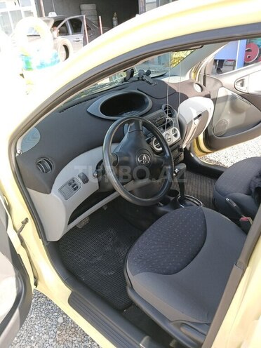 Toyota Vitz-3