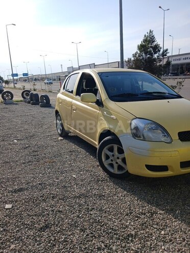 Toyota Vitz-11