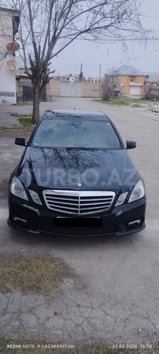 Mercedes E 220-1