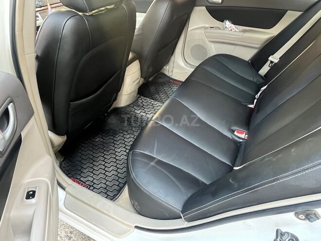 Hyundai Sonata-11