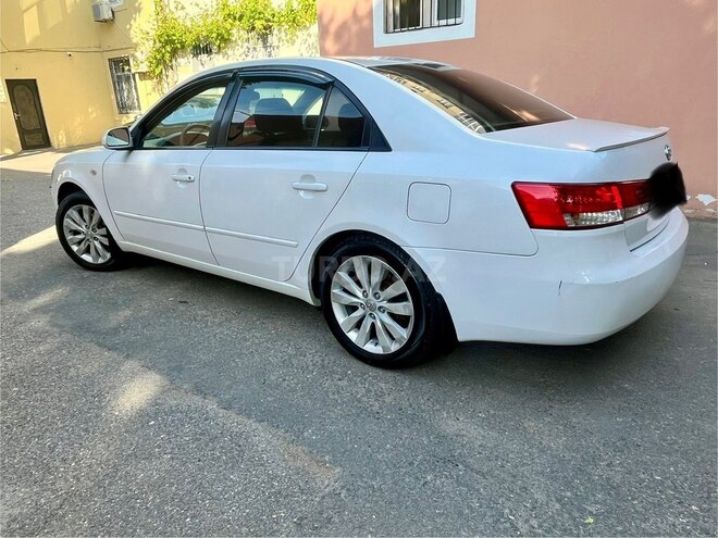 Hyundai Sonata-9