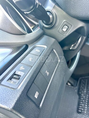 Hyundai Santa Fe-20