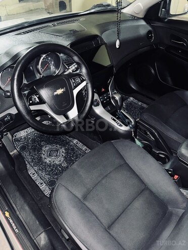 Chevrolet Cruze-6