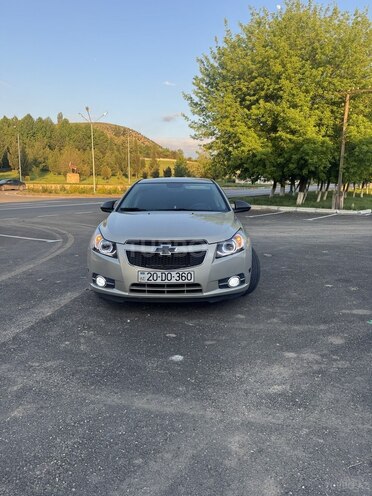 Chevrolet Cruze-1
