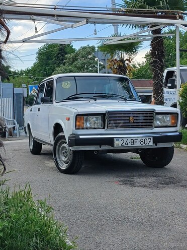 LADA (VAZ) 2107-1