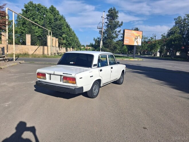 LADA (VAZ) 2107-5