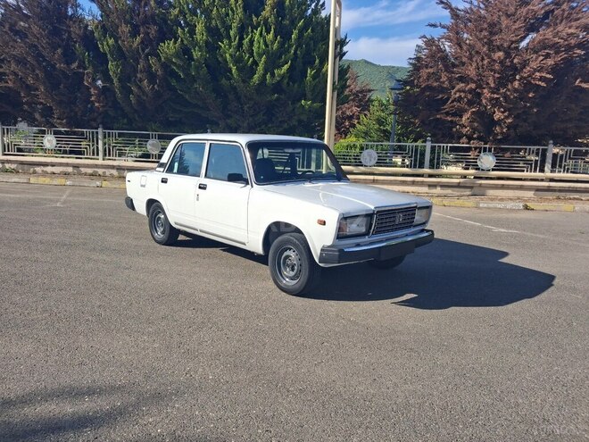 LADA (VAZ) 2107-6