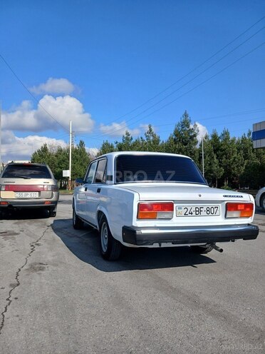 LADA (VAZ) 2107-2