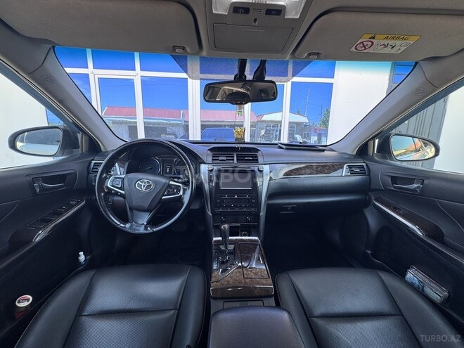 Toyota Camry-6