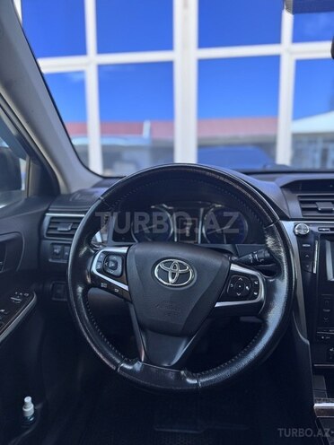 Toyota Camry-8