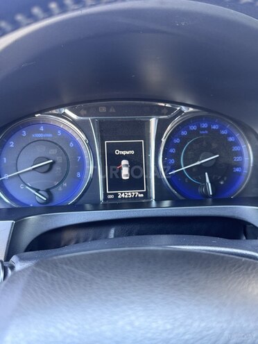 Toyota Camry-10