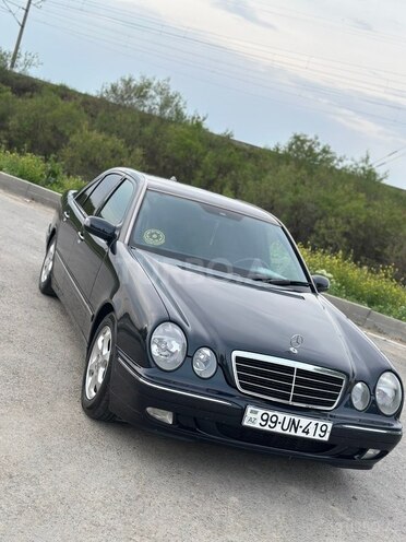 Mercedes E 220-3