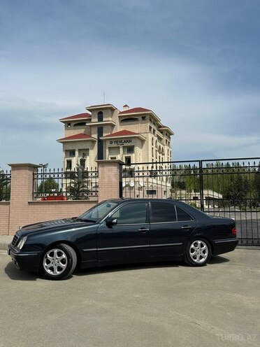 Mercedes E 220-16