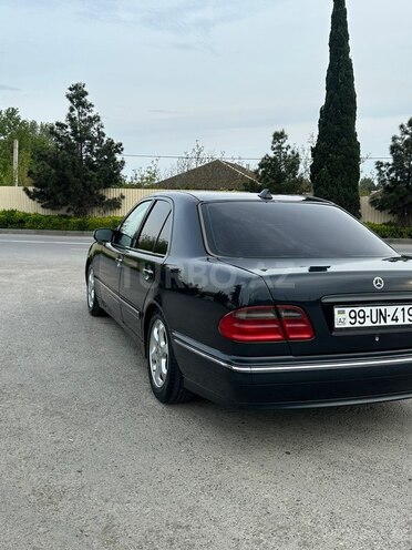 Mercedes E 220-7