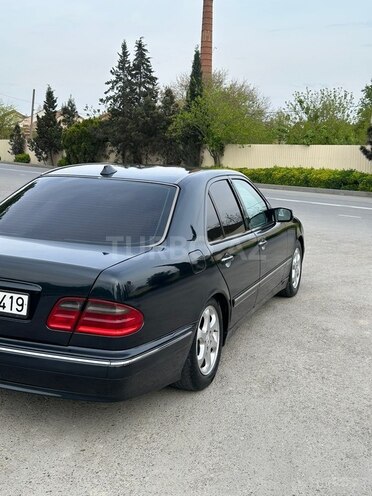 Mercedes E 220-5