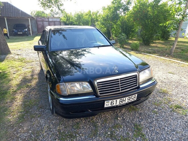 Mercedes C 230-1