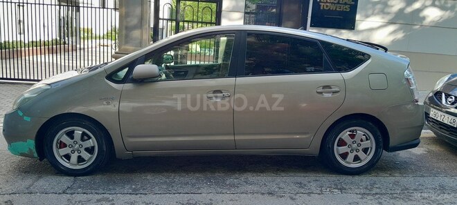 Toyota Prius-6