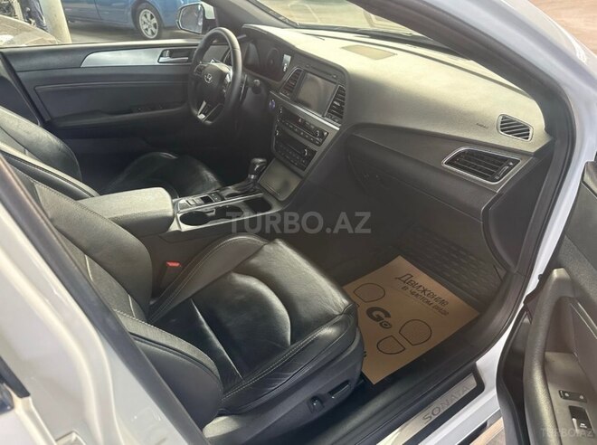 Hyundai Sonata-10