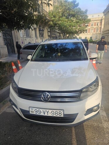 Volkswagen Tiguan-1