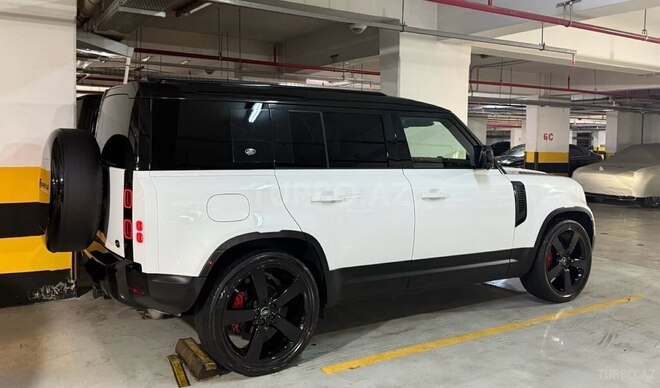 Land Rover Defender-4