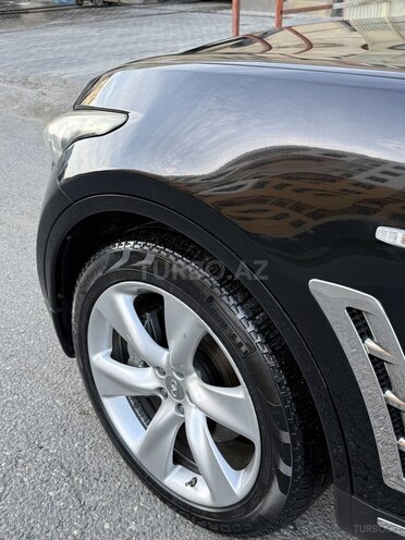 Infiniti FX50-10