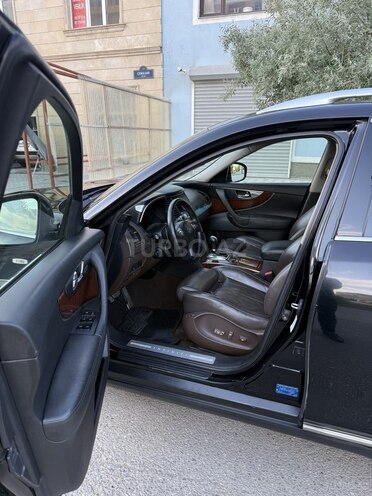 Infiniti FX50-11