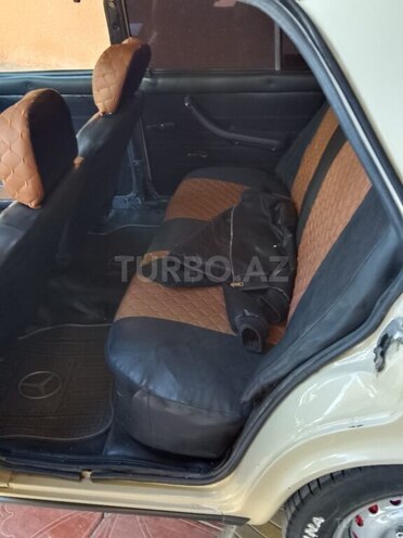 LADA (VAZ) 21011-8
