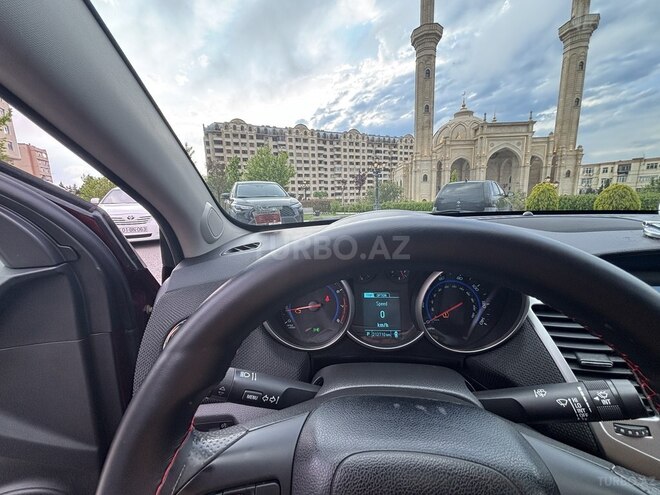 Chevrolet Cruze-13