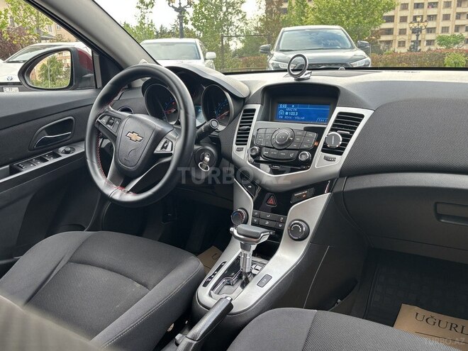 Chevrolet Cruze-11