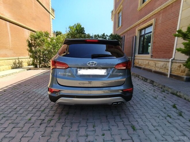 Hyundai Santa Fe-6