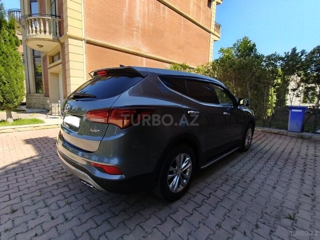Hyundai Santa Fe-3