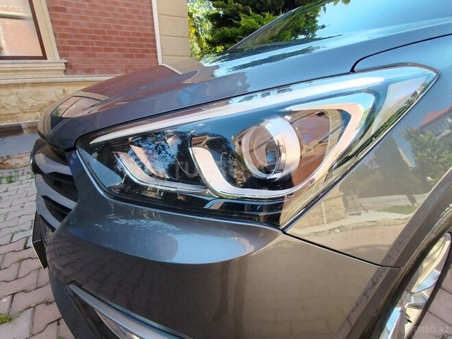 Hyundai Santa Fe-11