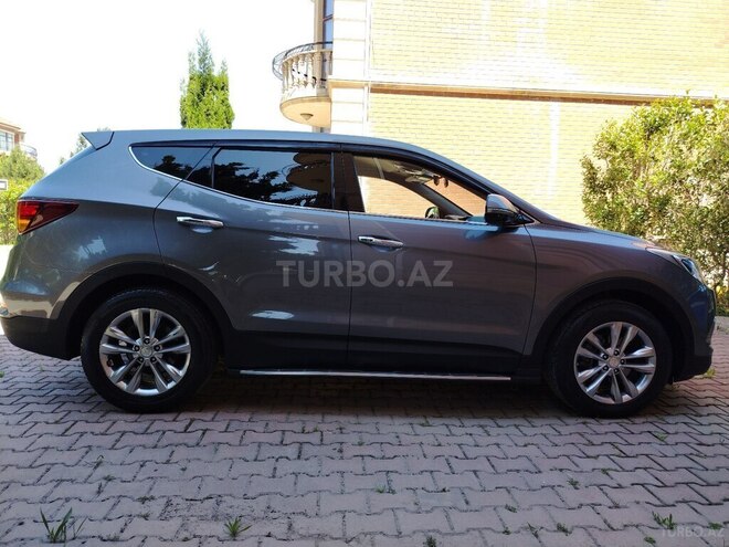 Hyundai Santa Fe-17