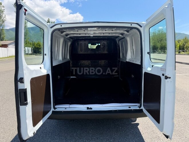Ford Transit-11