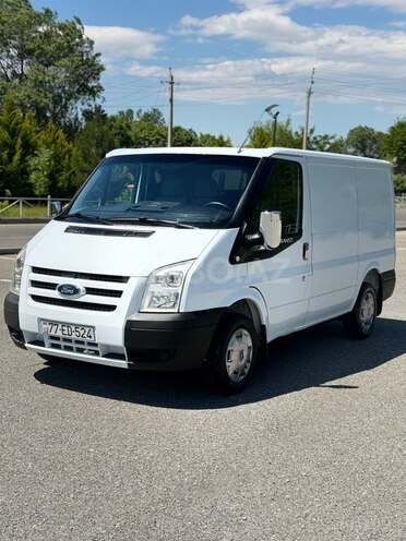 Ford Transit-5