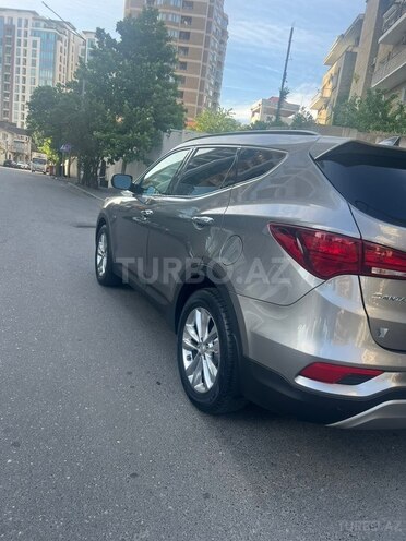 Hyundai Santa Fe-11