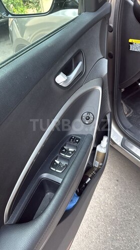 Hyundai Santa Fe-6