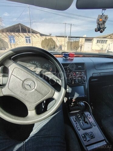 Mercedes C 180-6