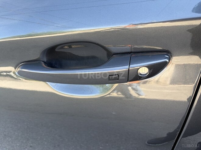 Hyundai Kona-17