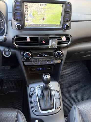 Hyundai Kona-16