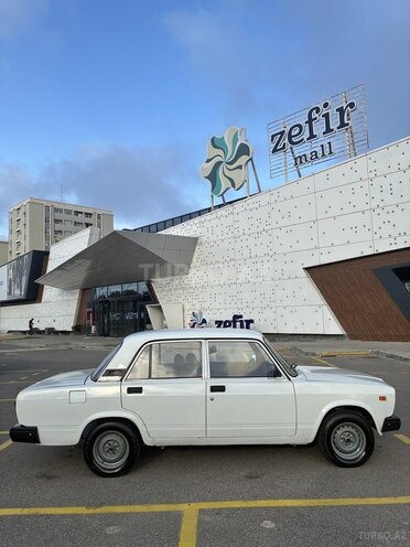LADA (VAZ) 2107-2