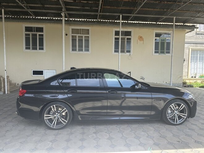 BMW 528-9